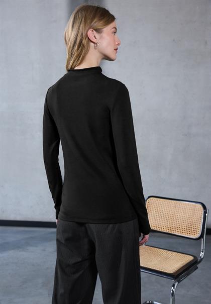 Basic Turtleneck Shirt black