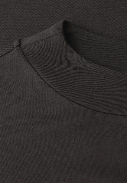 Basic Turtleneck Shirt darkest brown