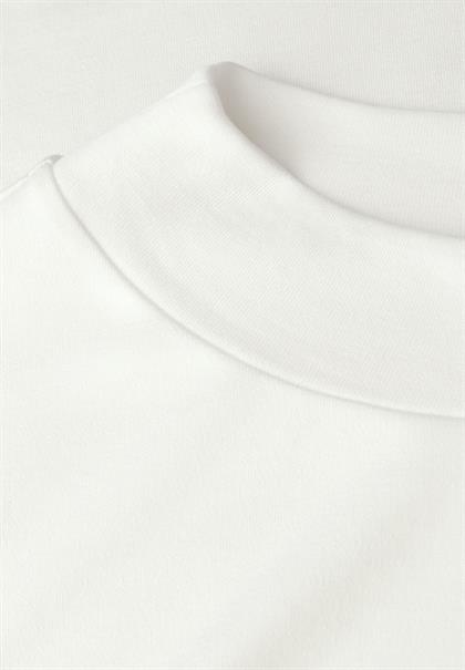 Basic Turtleneck Shirt off white