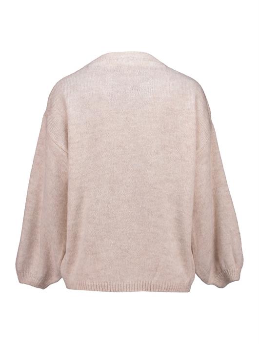 beige-leo-heart