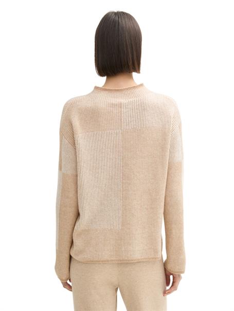 beige plaited structure knit