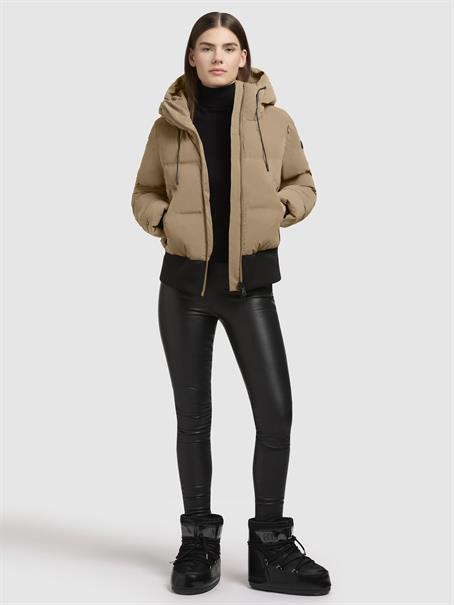 beige