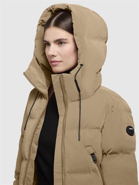 beige