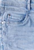 Bermuda Jeans light blue random washed