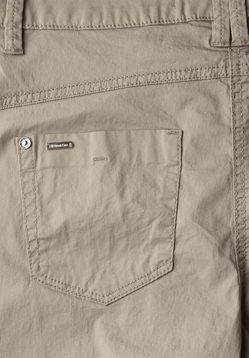 bermuda-mit-turn-up-buff-grey