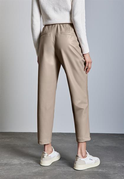 Beschichtete Hose breezy beige
