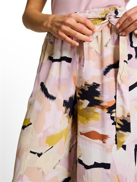 big abstract flower print