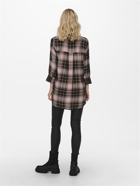 black-dusty rose check