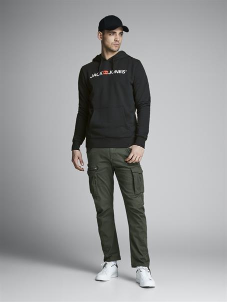 black-reg fit