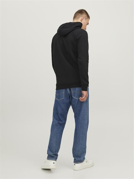 black-reg fit