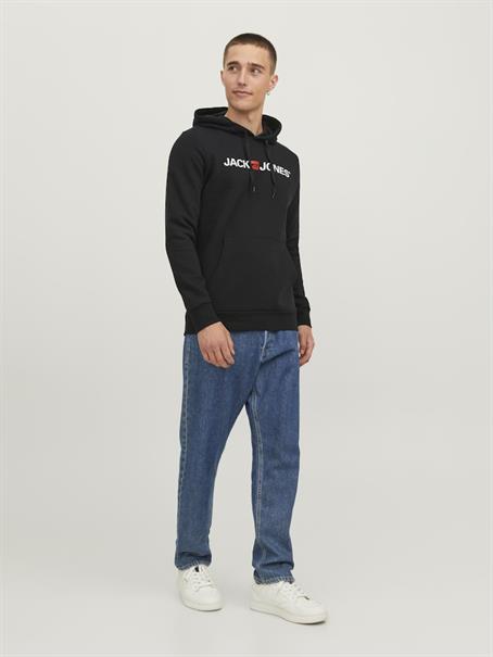 black-reg fit