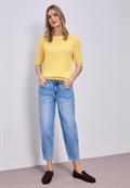 bloom yellow