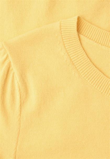 bloom yellow