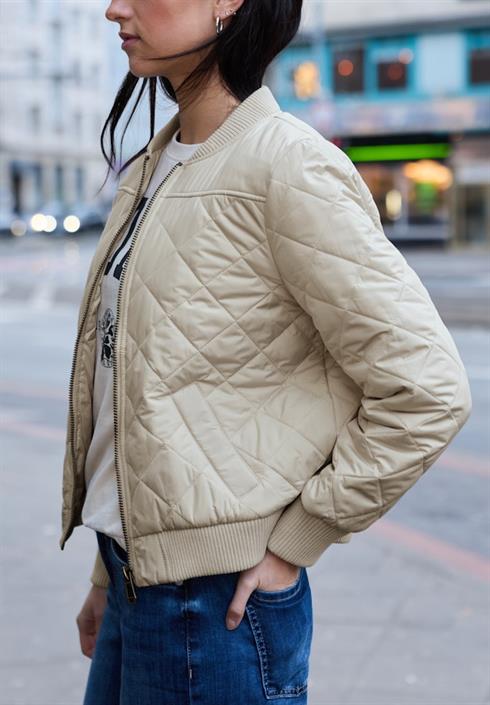 blouson-mit-steppmuster-powder-beige