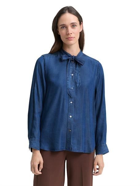 blue denim dark wash