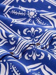 blue flower tile design