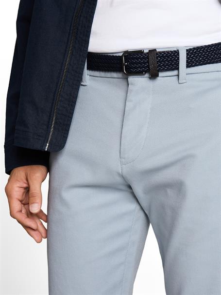 blue white zigzag structure