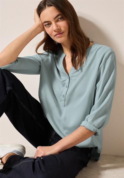 bluse-in-unifarbe-cool-salvia-green
