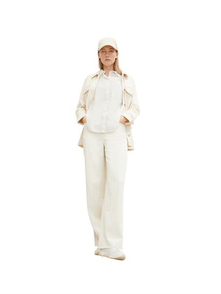Bluse mit aufgesetzter Brusttasche whisper white