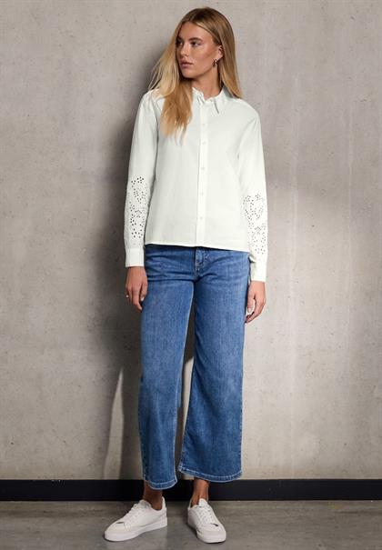 Bluse mit bestickten Ärmeln off white