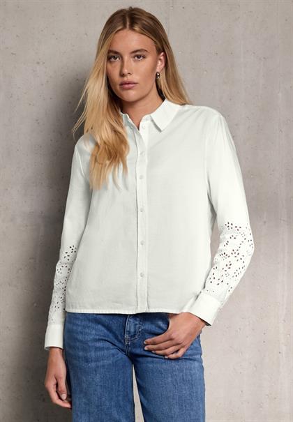 Bluse mit bestickten Ärmeln off white