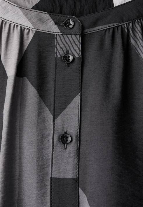 bluse-mit-grafischem-muster-black