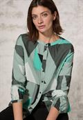 Bluse mit grafischem Muster glaced salvia green