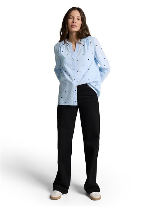 bluse-mit-herz-stickerei-blue-heart-design