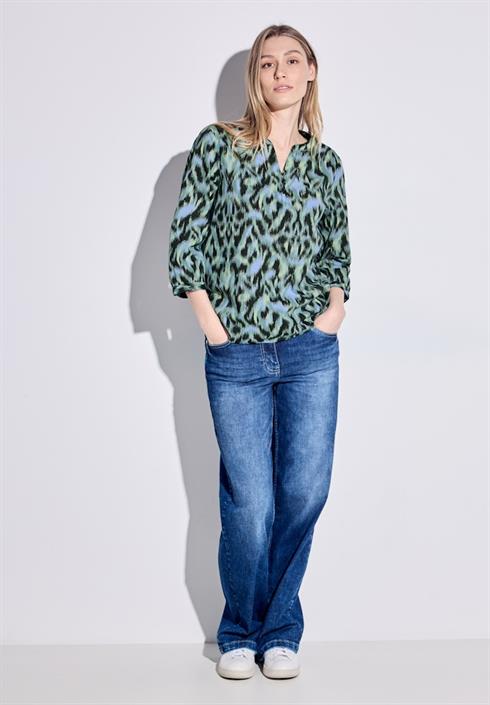 bluse-mit-modernem-print-strong-khaki