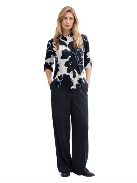Bluse mit Muster big floral shapes design