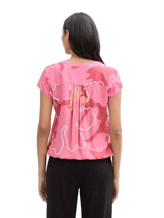 bluse-mit-muster-pink-big-floral-shapes-design