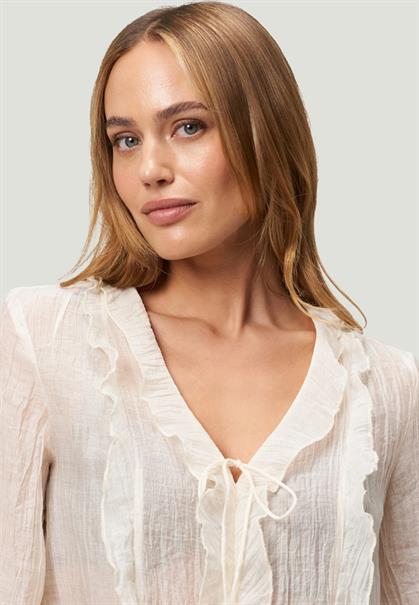 Bluse mit Rüschen eggnog