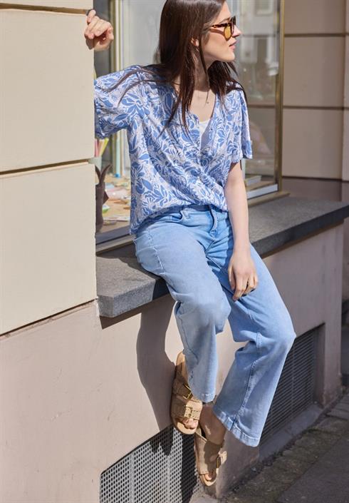 bluse-mit-v-neck-und-floralem-muster-eventide-blue