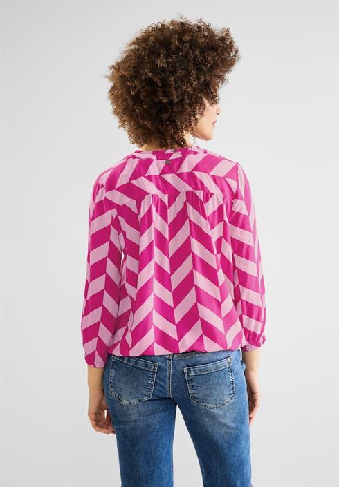 bluse-mit-zick-zack-muster-light-nu-pink