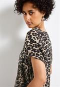 Blusenshirt mit Leo-Muster black