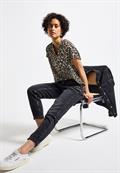 Blusenshirt mit Leo-Muster black