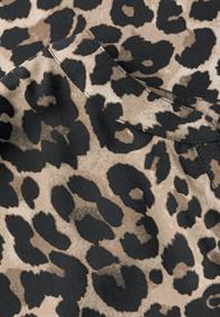 Blusenshirt mit Leo-Muster black