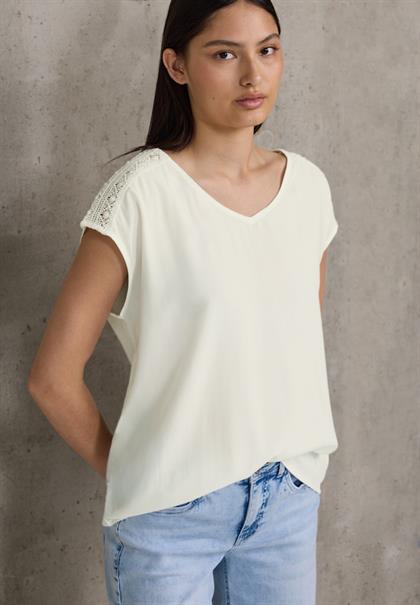 Blusenshirt mit Spitze off white
