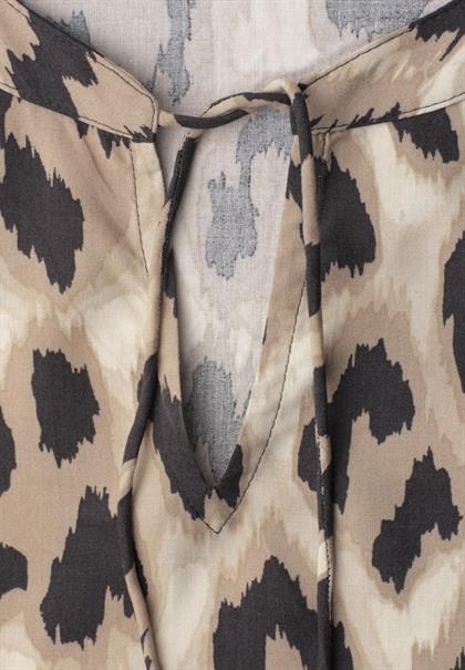 Blusenshirt mit Split Neck und Smokdetail timeless beige