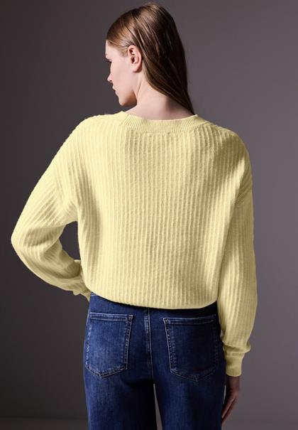 bond yellow mel.