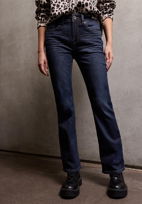 bootcut-jeans-dark-blue-clean-wash