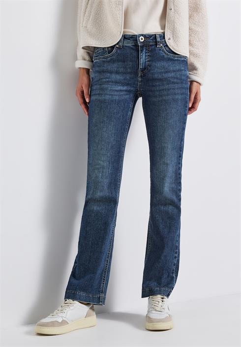 bootcut-jeans-soft-mid-blue-washed