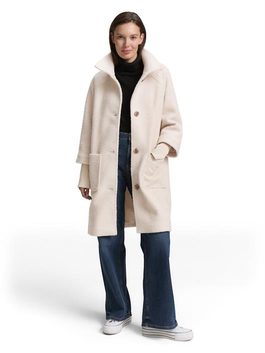 bouclé-mantel-mit-stehkragen-cold-beige
