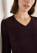 Bouclé V-Neck Pullover eggplant red
