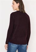 Bouclé V-Neck Pullover eggplant red