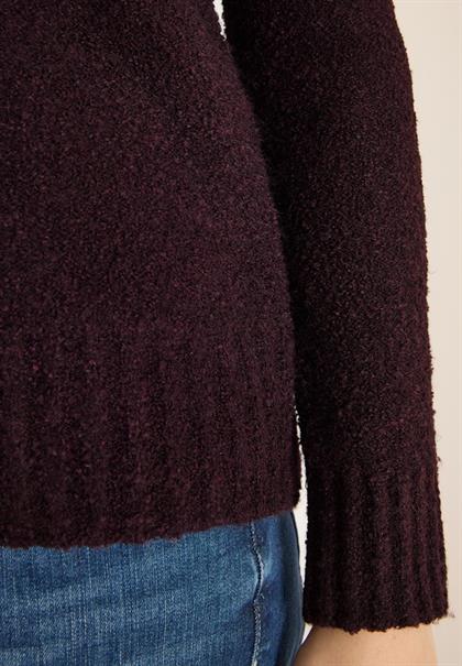 Bouclé V-Neck Pullover eggplant red