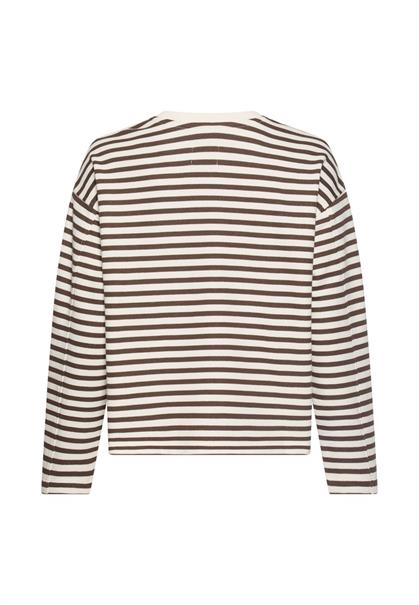 brown stripes