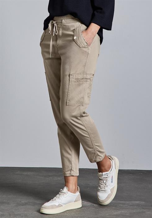 cargo-hose-buff-grey