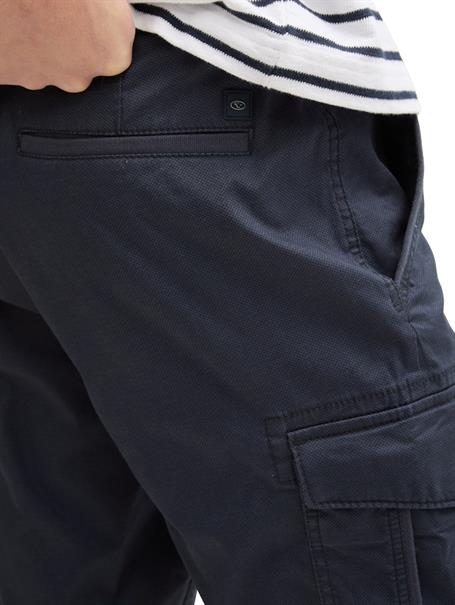 Cargo Shorts mit Taschen navy triangle print