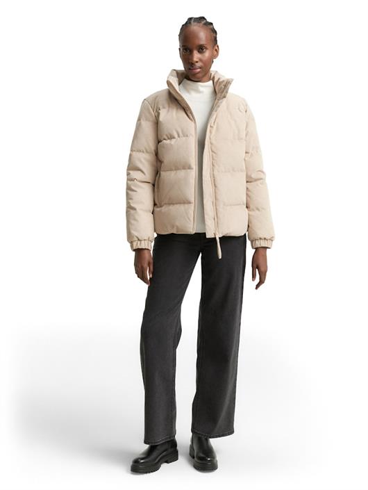 cashew-beige